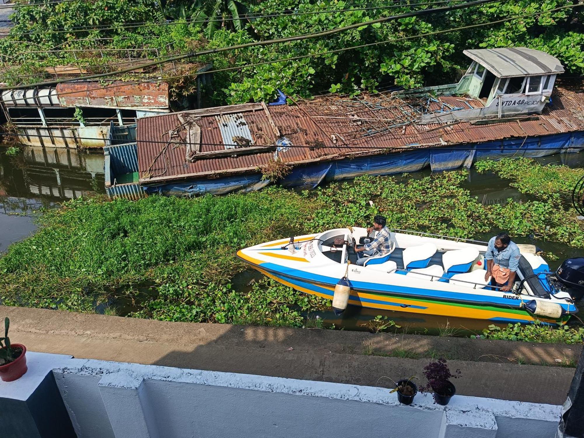 Paddy N Canal Homestay Alappuzha Екстериор снимка